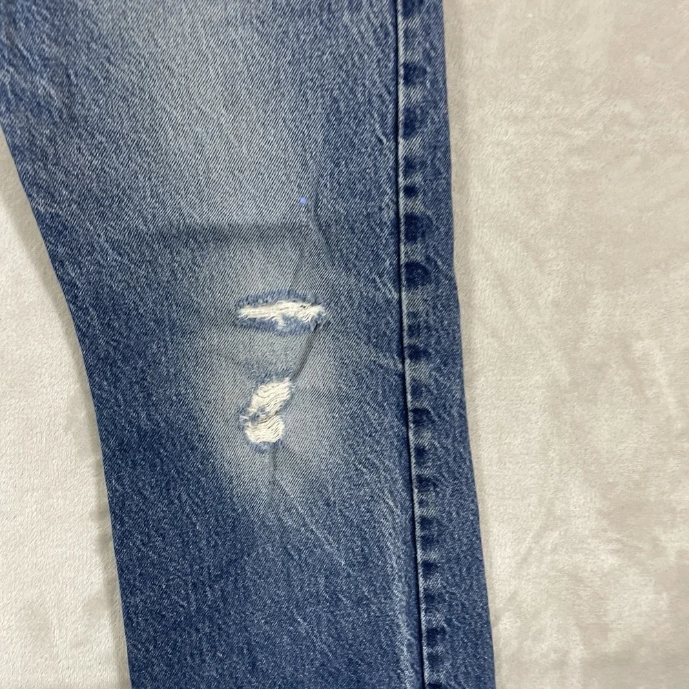Levis item distressed
